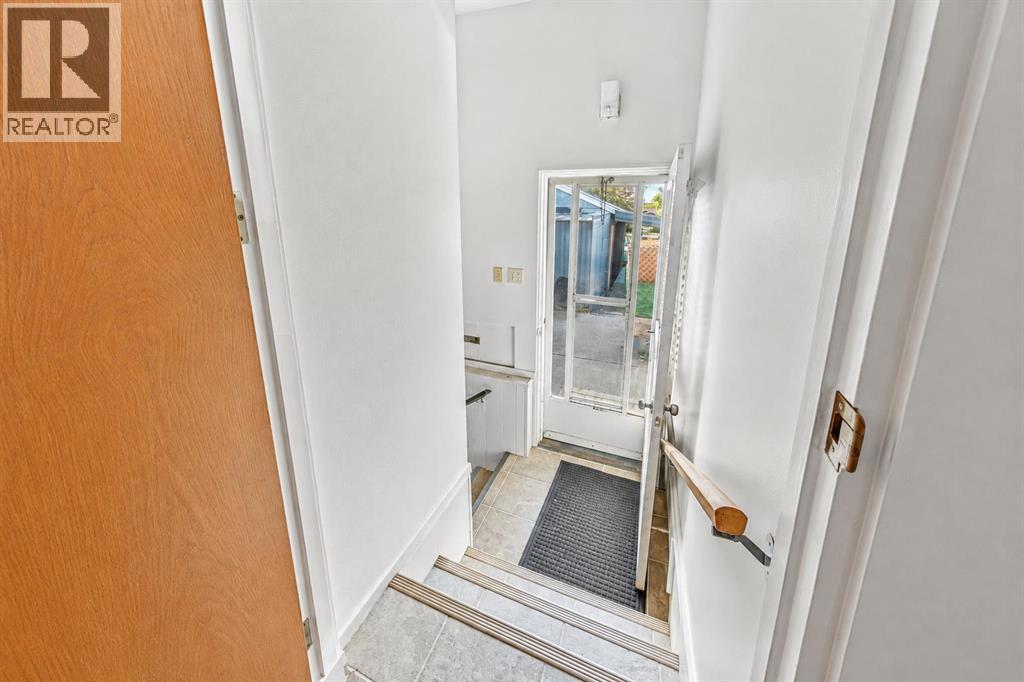 4204 45 Street - Image 15