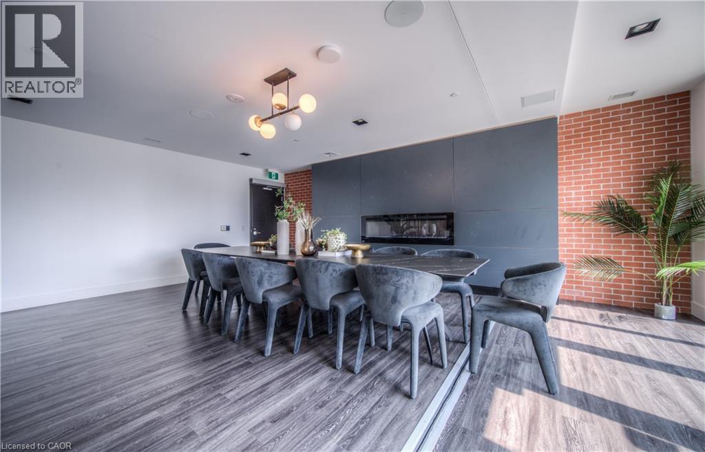 #1704 15 WELLINGTON Street S - 31