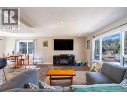2073 Woodhaven Drive, Prince George, BC V2K3C4 Photo 10