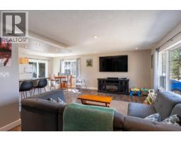 2073 Woodhaven Drive, Prince George, BC V2K3C4 Photo 9
