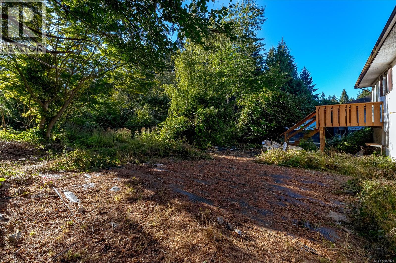  5287 Santa Clara Avenue, Saanich