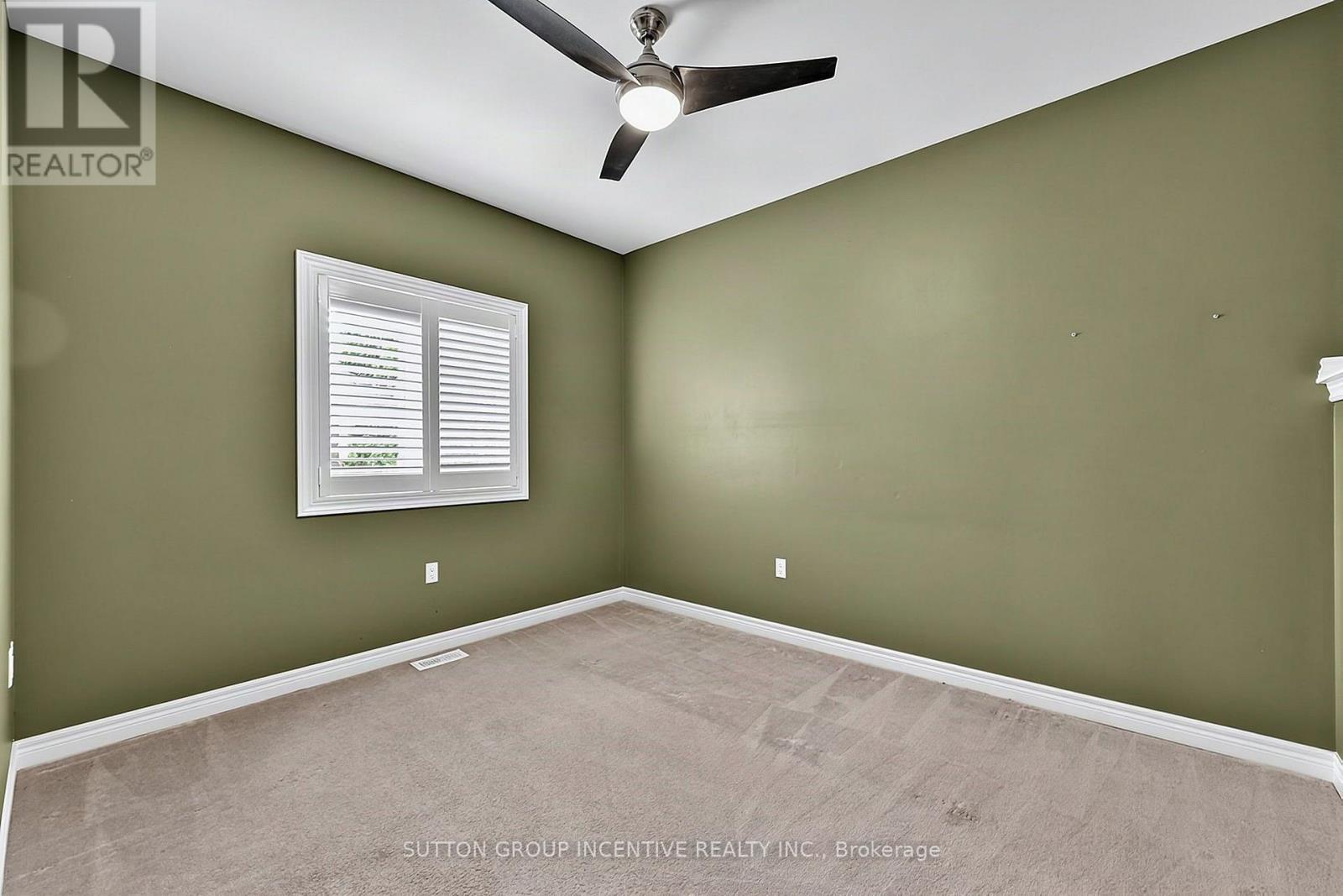 102 CUMMING DRIVE - 33