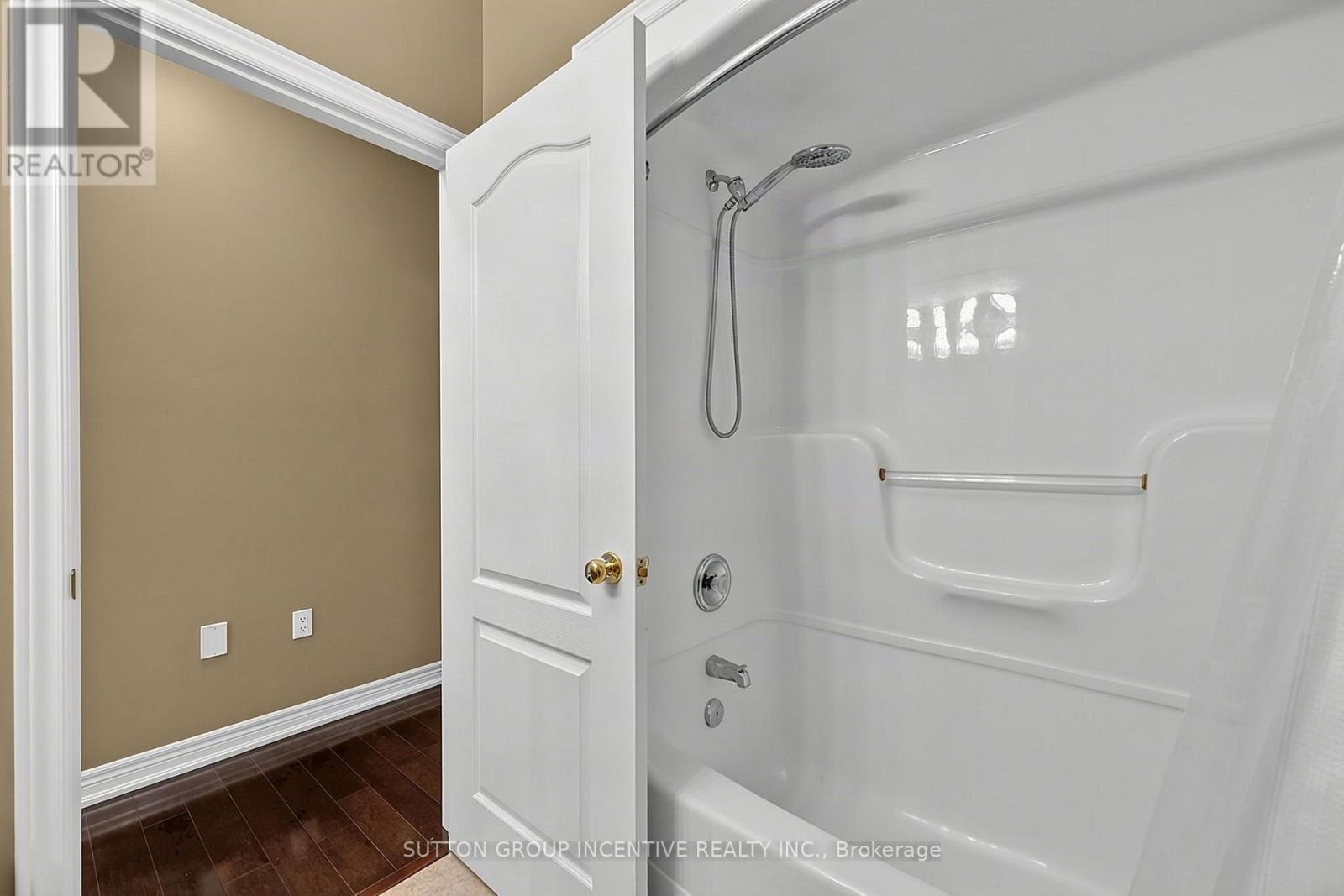 102 CUMMING DRIVE - 35