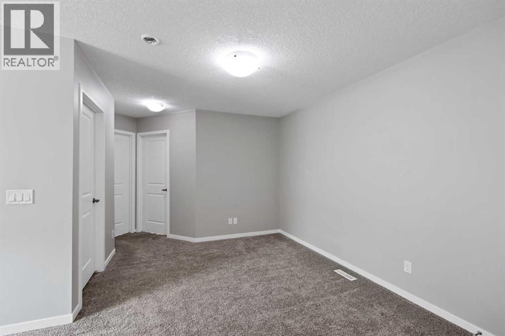 256 Auburn Glen Close SE - 16