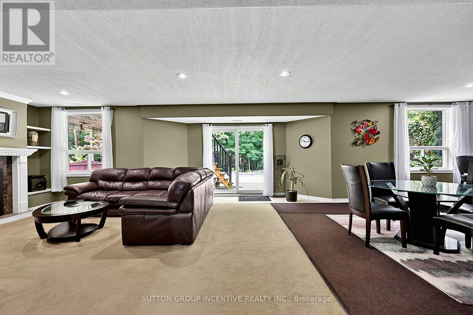 102 CUMMING DRIVE - 38