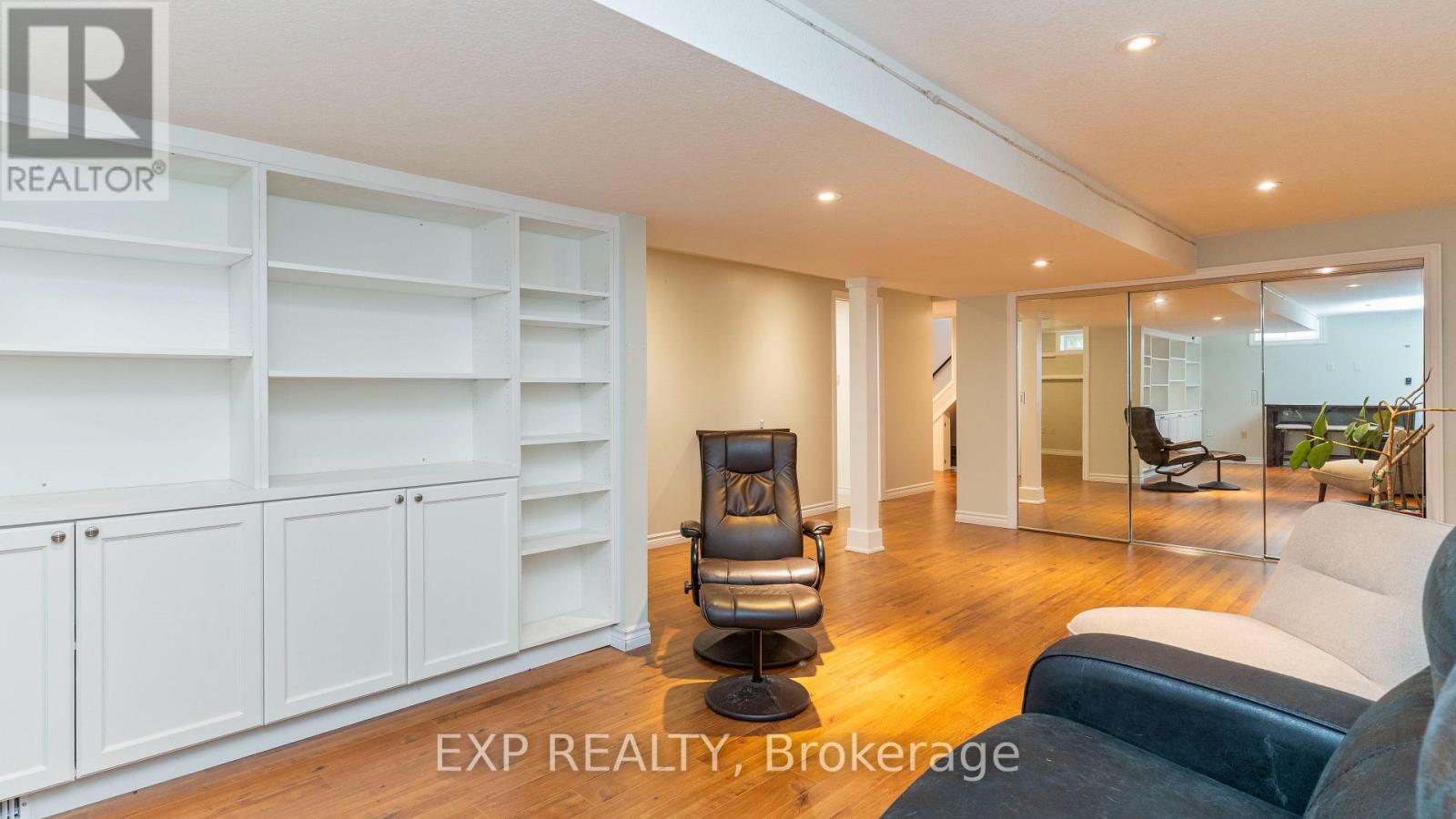 295 TWEEDSMUIR AVENUE - Image 31
