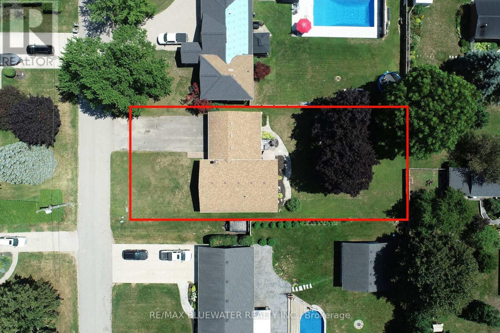 290 ANNA STREET - 2