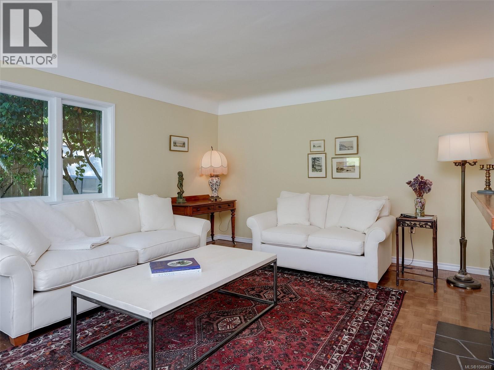 1941 Mayfair Dr - 2