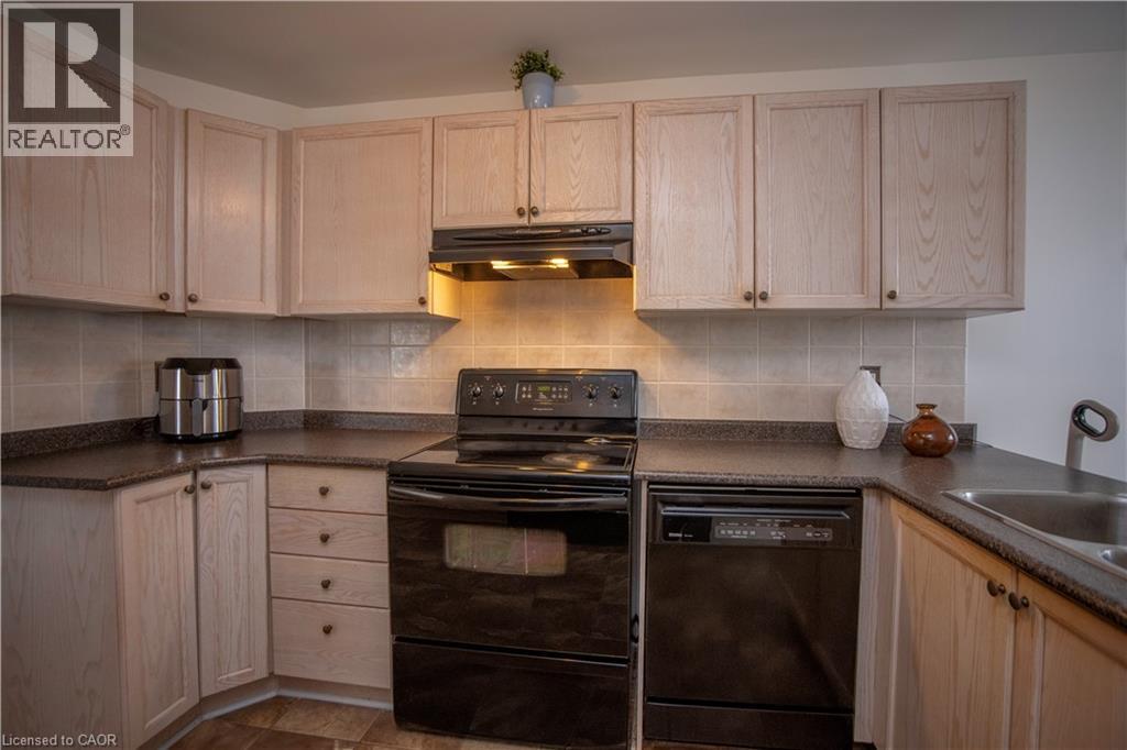 57 OSSINGTON Drive - Image 14