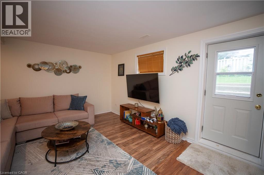57 OSSINGTON Drive - Image 46