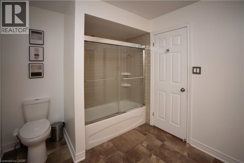 57 OSSINGTON Drive - 24