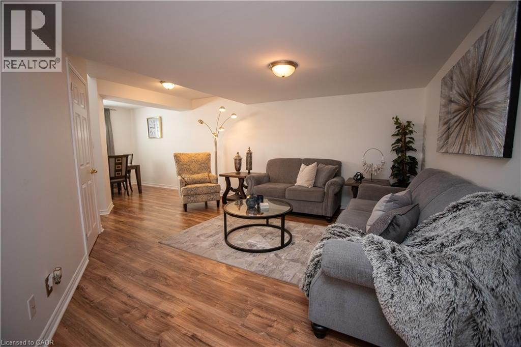 57 OSSINGTON Drive - Image 33