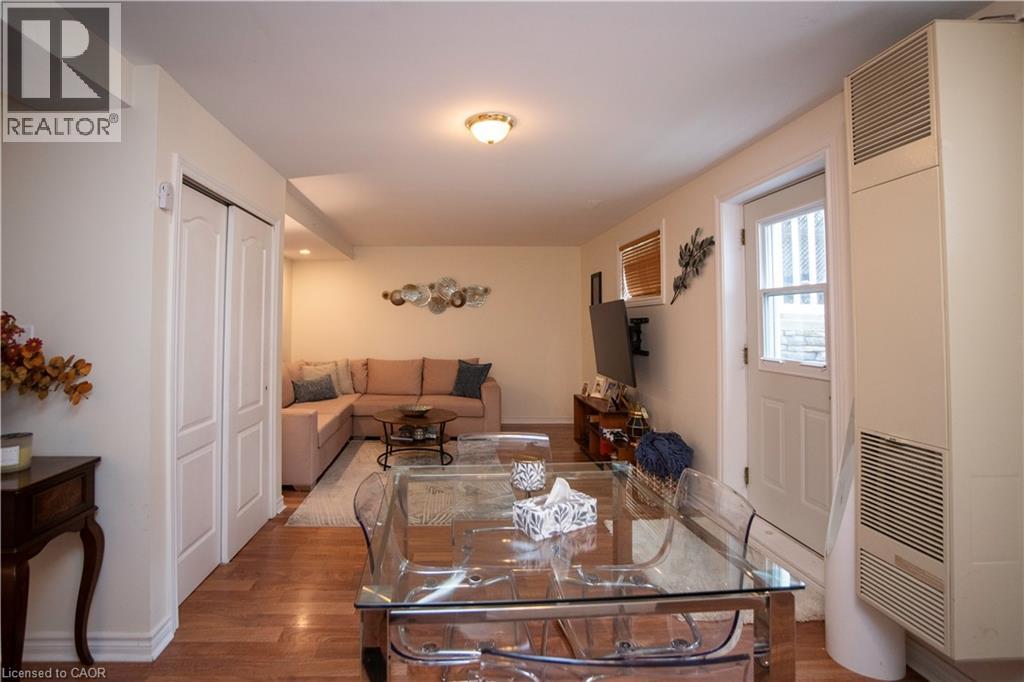 57 OSSINGTON Drive - 44