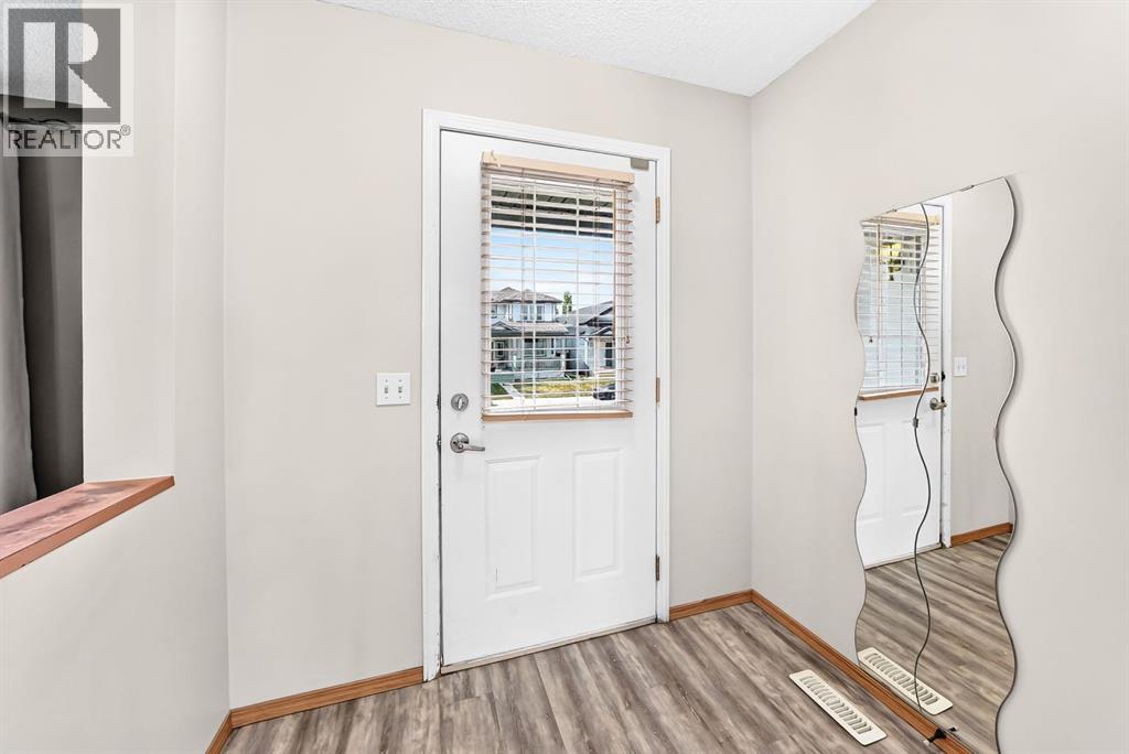 15 Coventry Link NE, Coventry Hills, Calgary photo 2