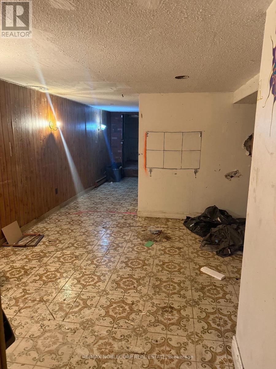 64 ASHBURNHAM ROAD - 10