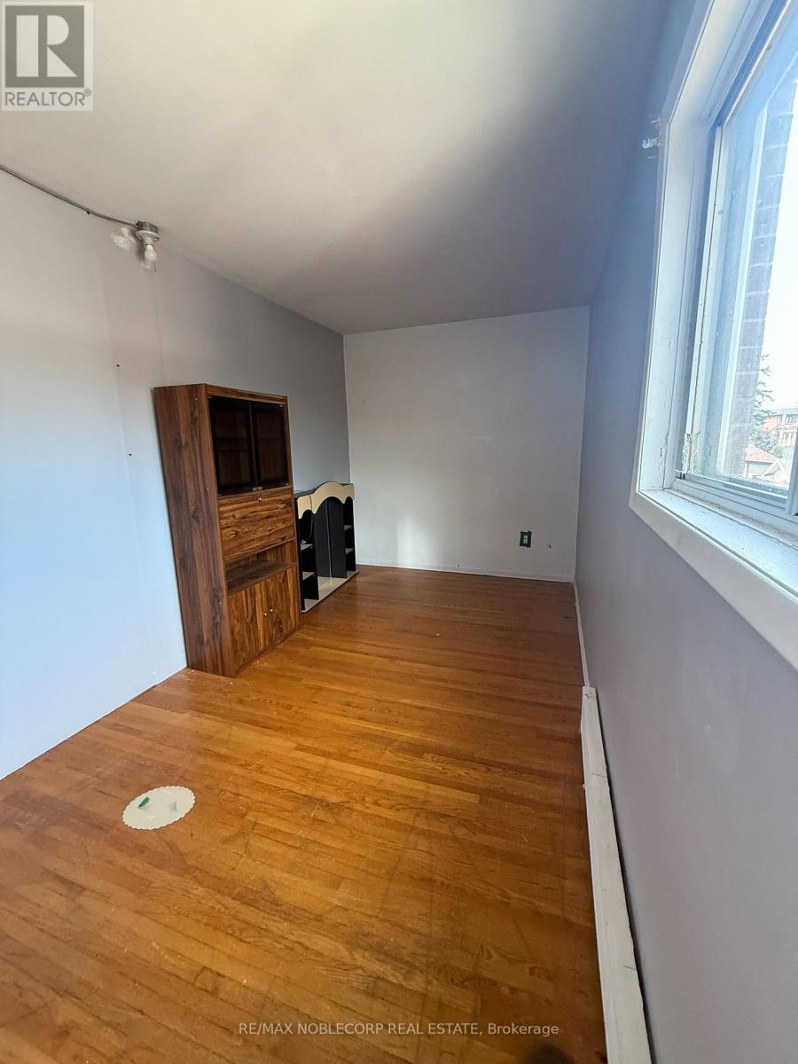 64 ASHBURNHAM ROAD - 6