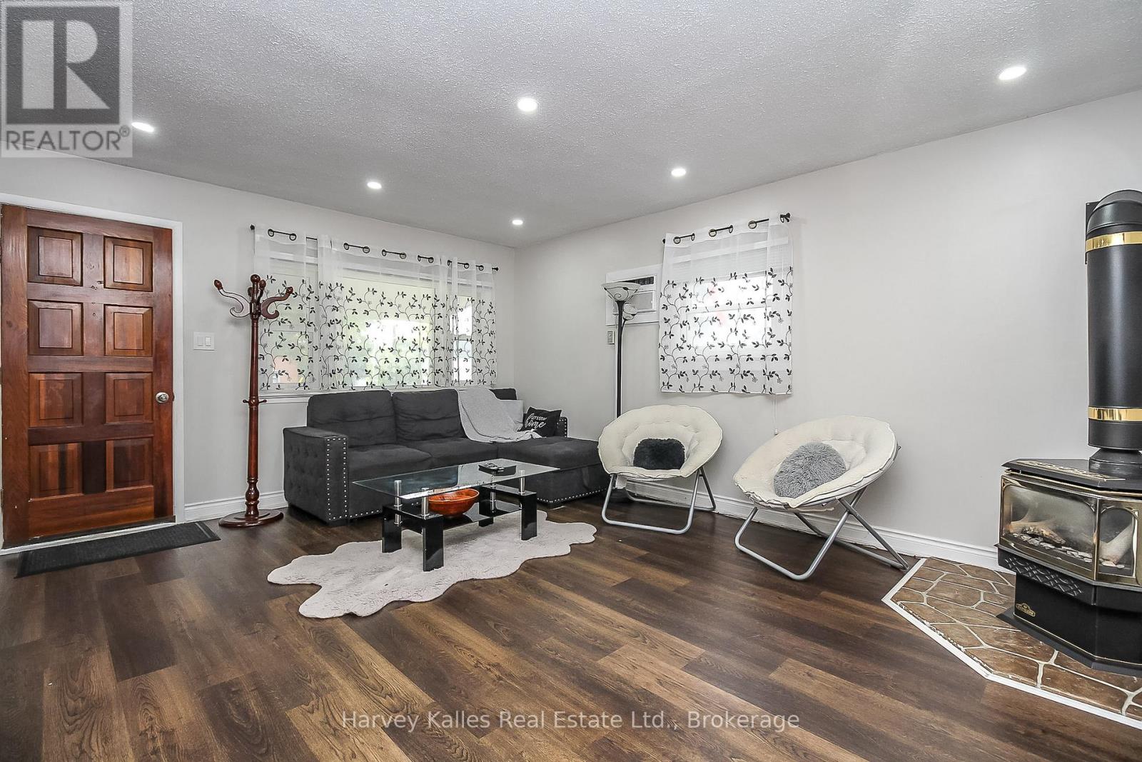 27 PEEL STREET - Image 12