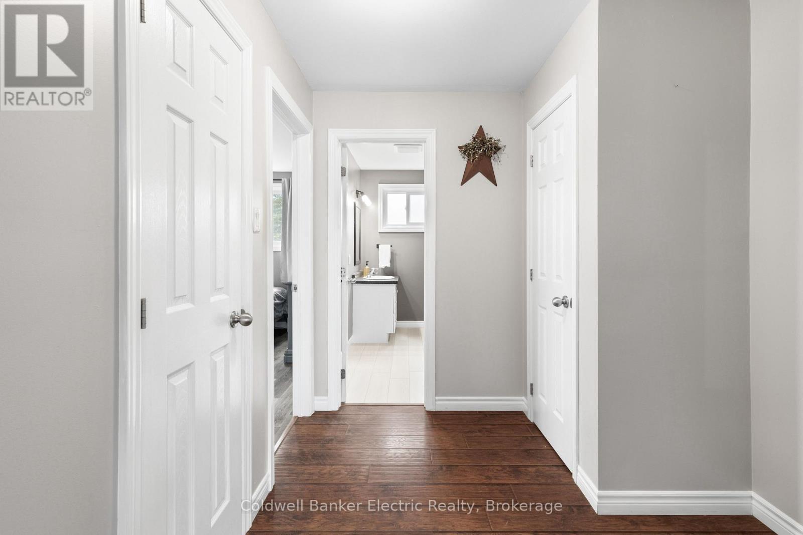 30 WOODS AVENUE - 11