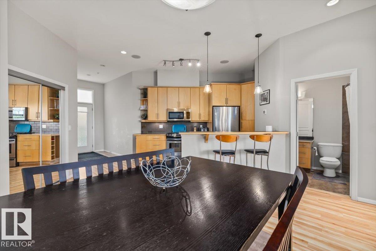 #427 10531 117 ST NW - 8