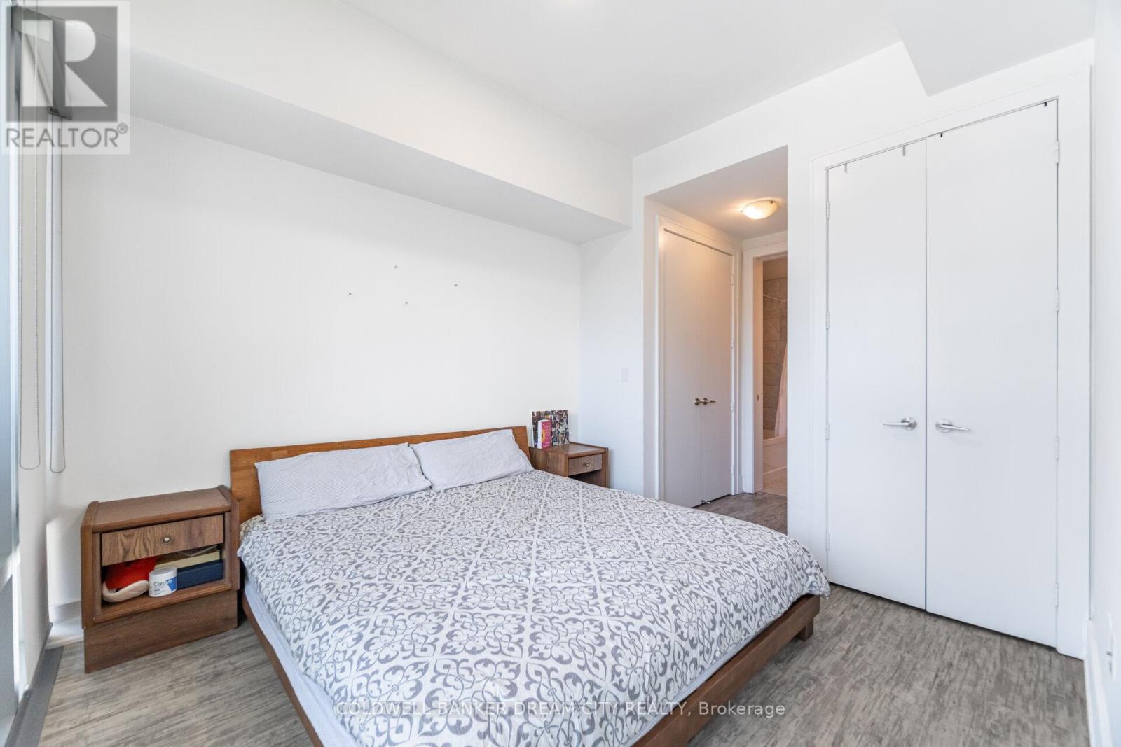 #837 39 QUEENS QUAY E - 21