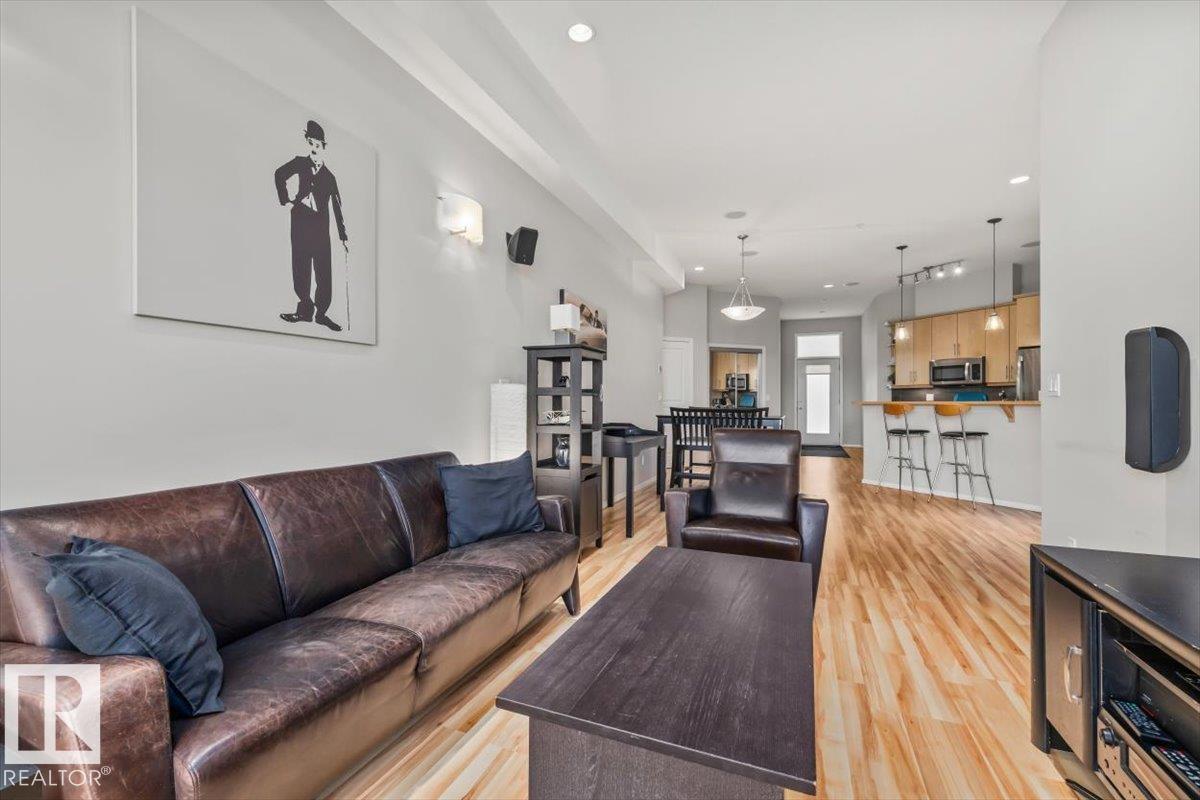 #427 10531 117 ST NW - 13