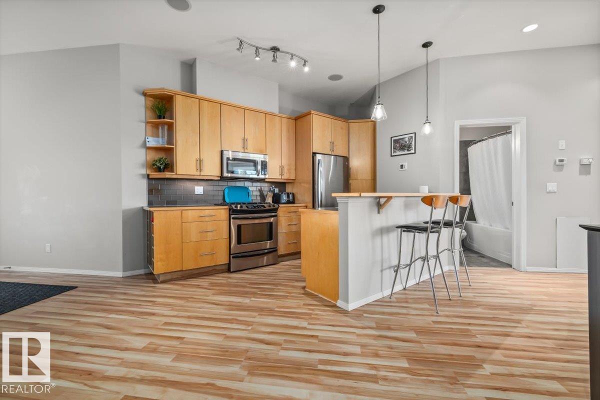 #427 10531 117 ST NW - 7