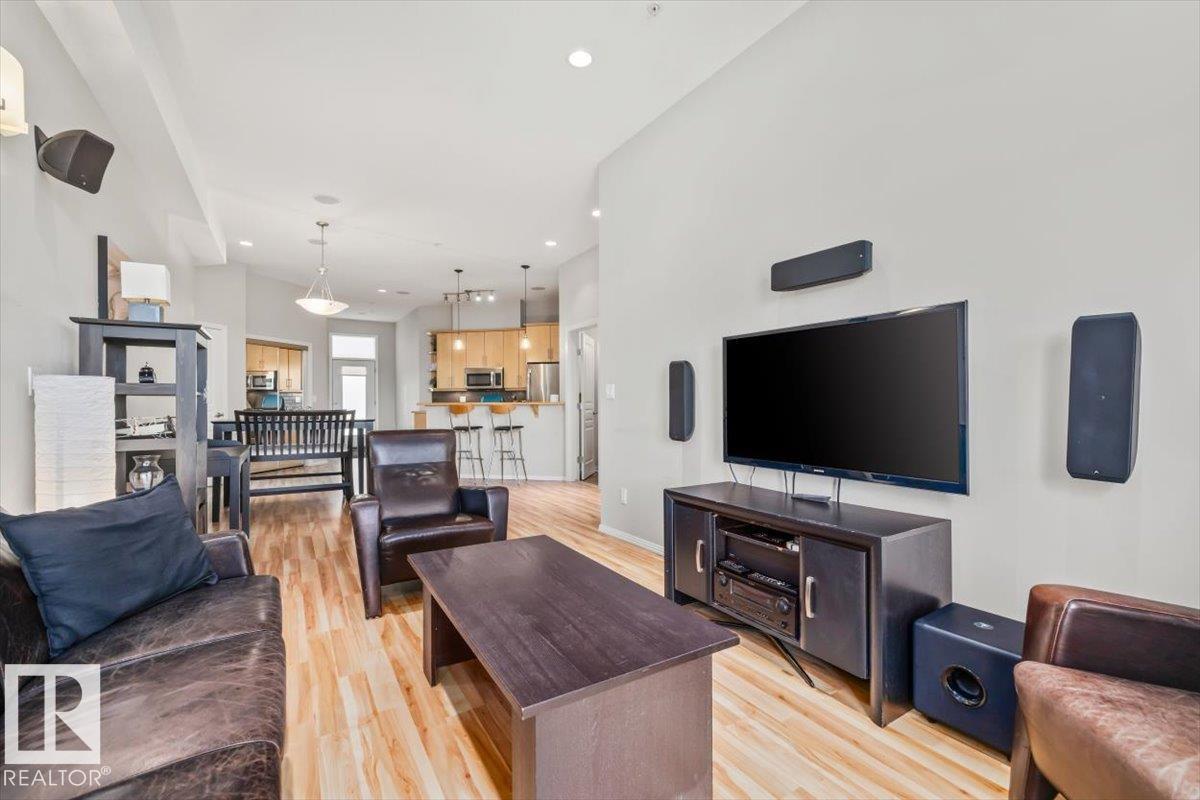 #427 10531 117 ST NW - 12