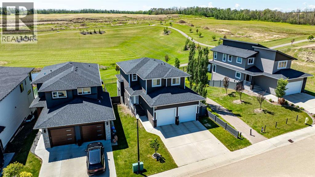 19 Vanveller Way, Sylvan Lake — photo 3