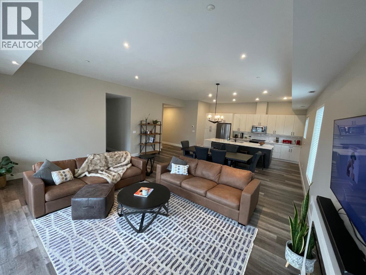 #213 3313 Wilson Street - 7
