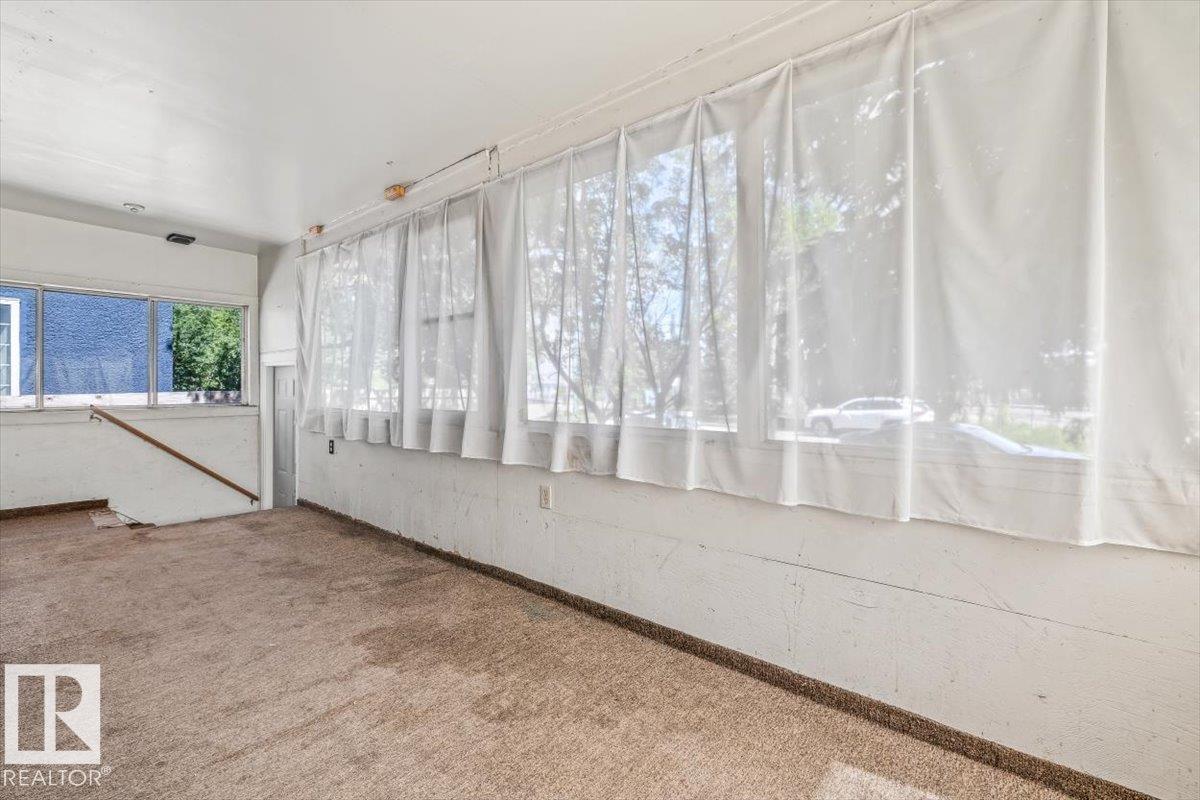 11408 81 ST NW - 23