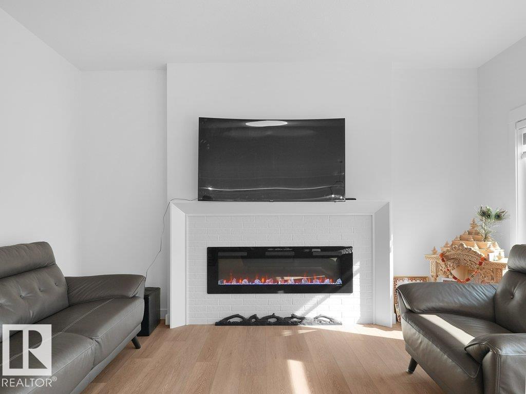 1077 CRISTALL Crescent SW - Photo 20
