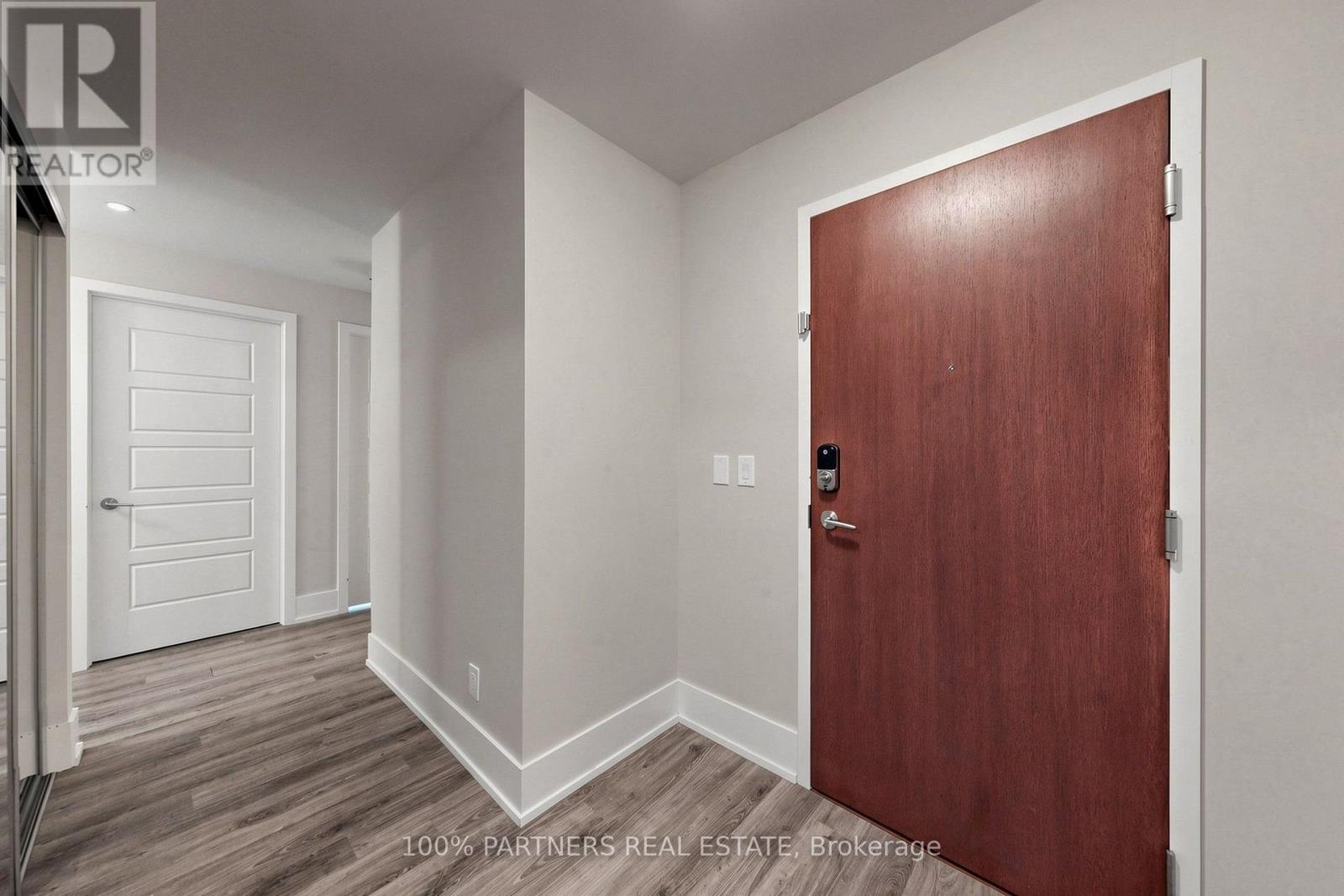 #A106 241 SEA RAY AVENUE - 21