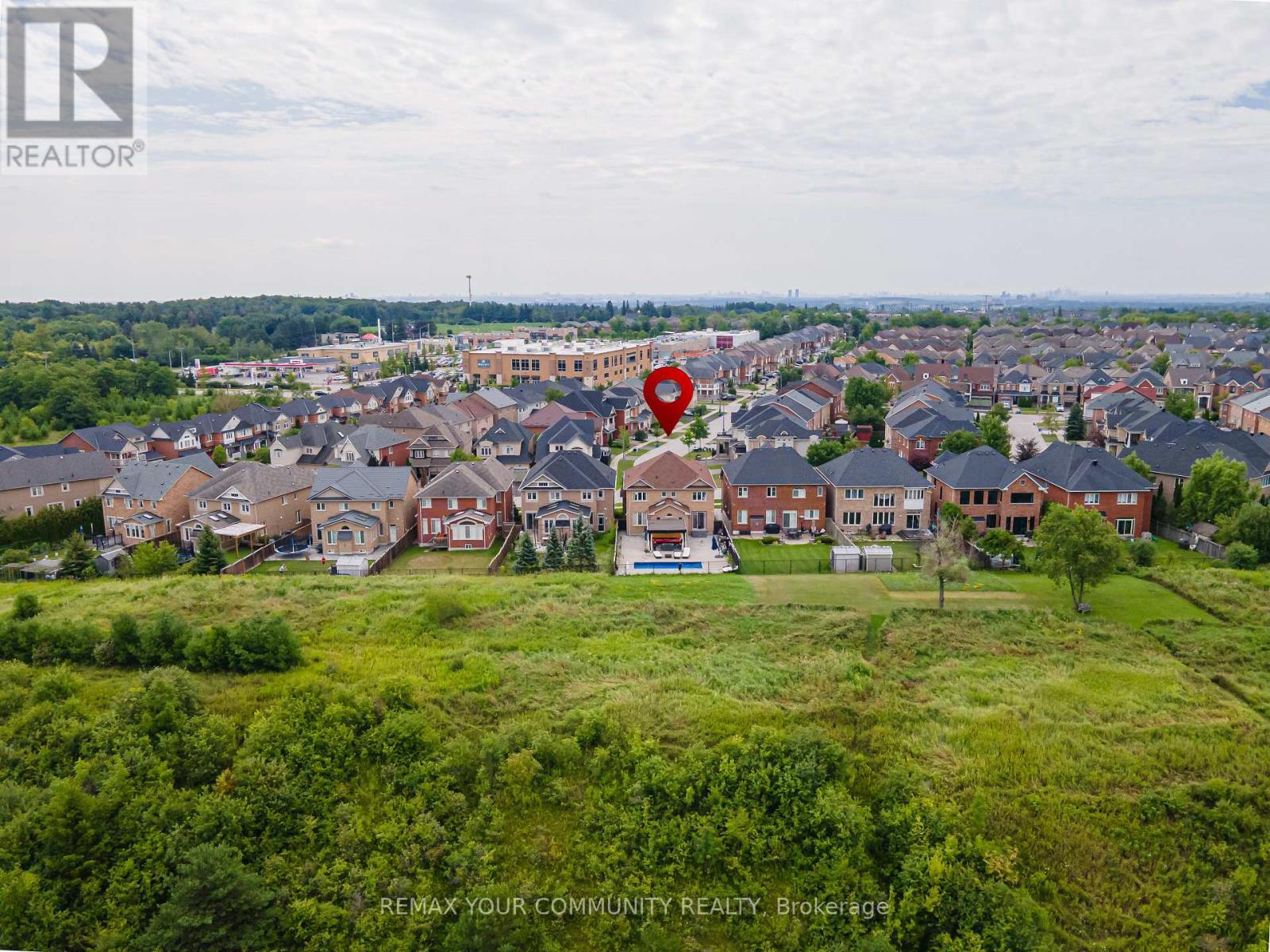 47 VANDERVOORT DRIVE - 44