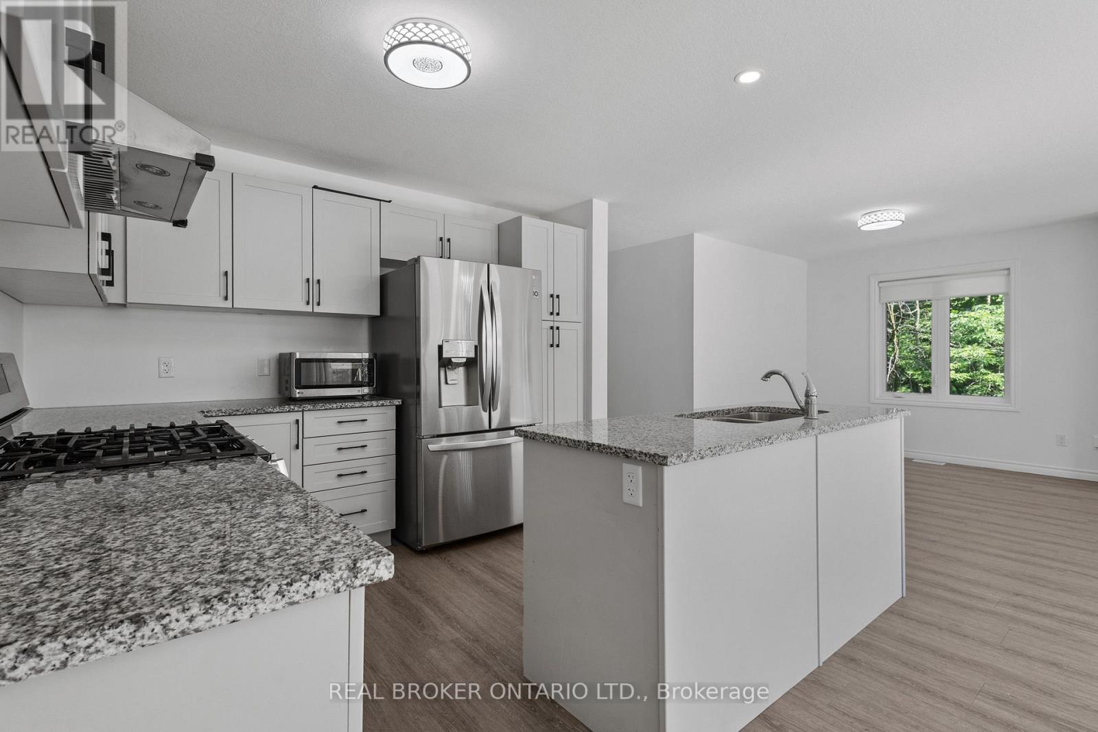 91 WOODEDGE CIRCLE - 11