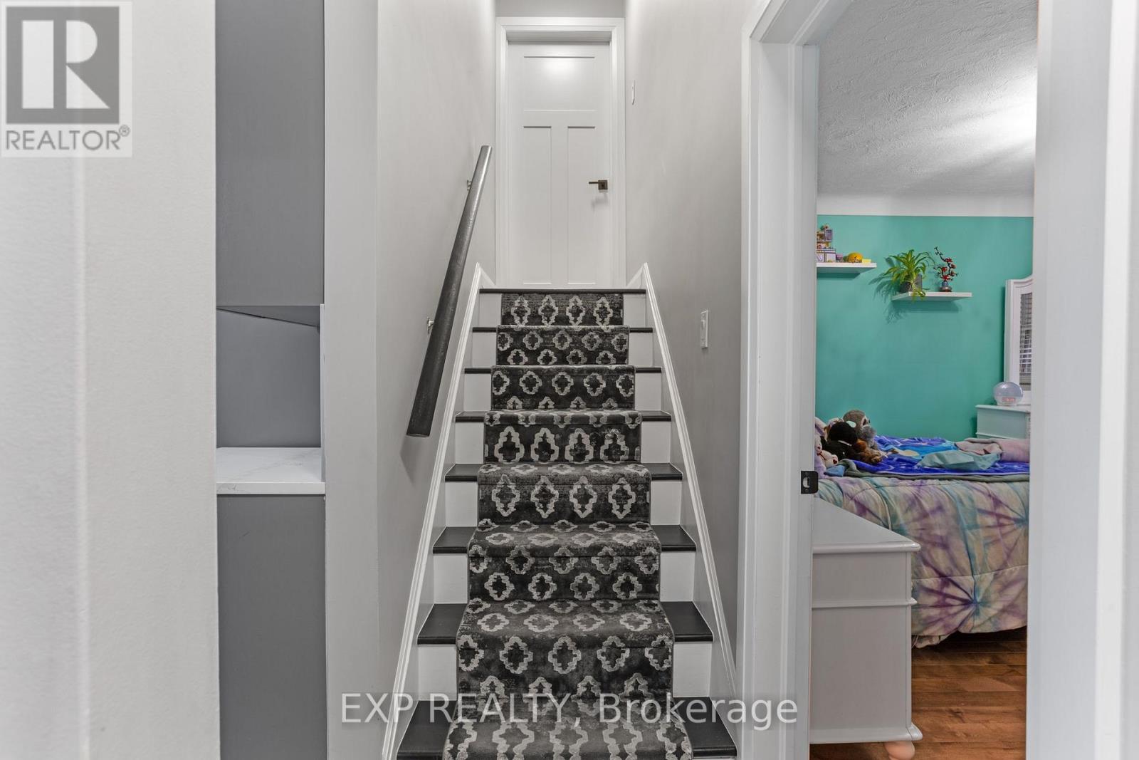 62 RANDALL AVENUE - 15
