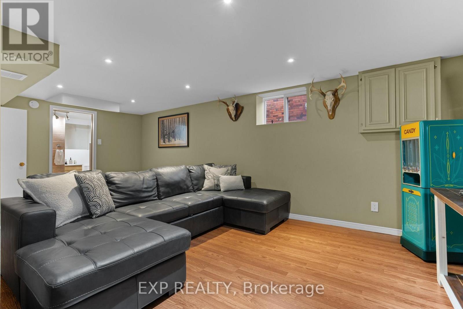 62 RANDALL AVENUE - 20