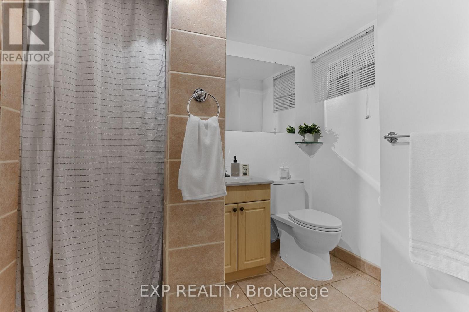 62 RANDALL AVENUE - 22