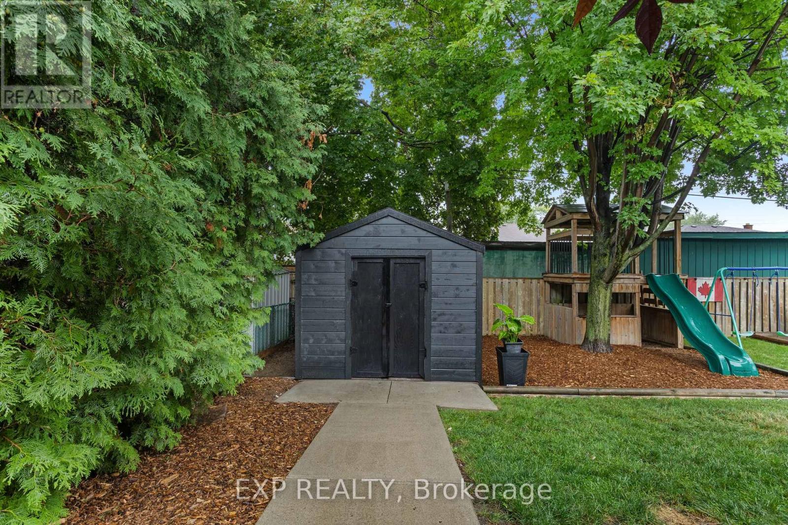 62 RANDALL AVENUE - 26