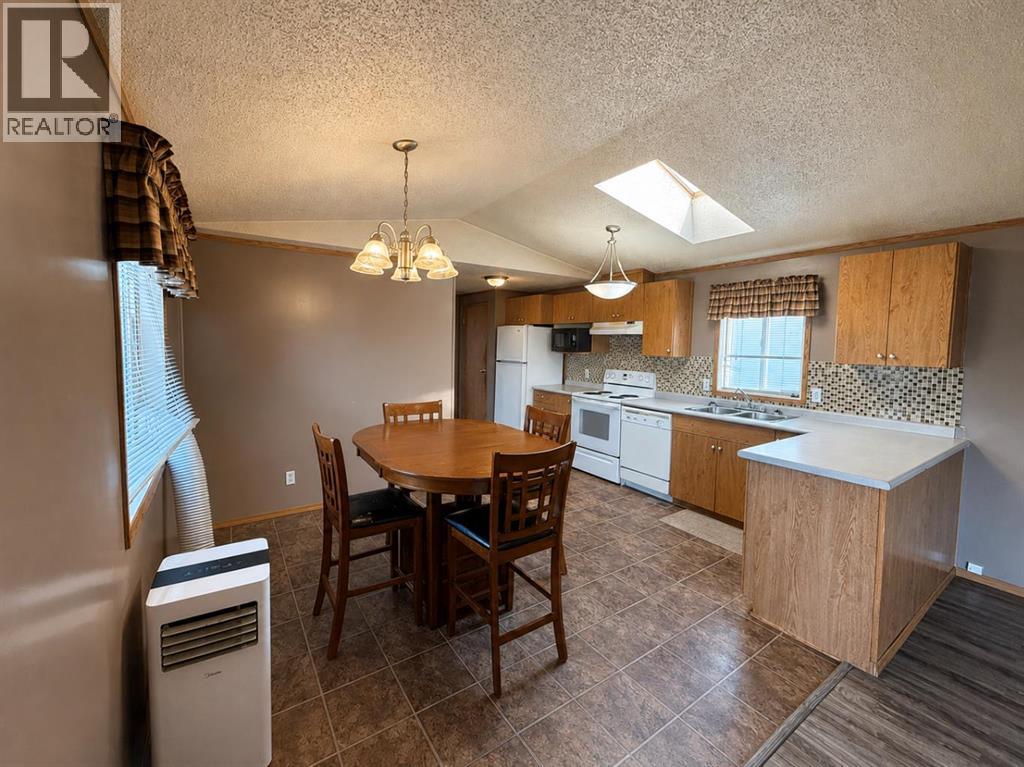 5622 51 Street - 5
