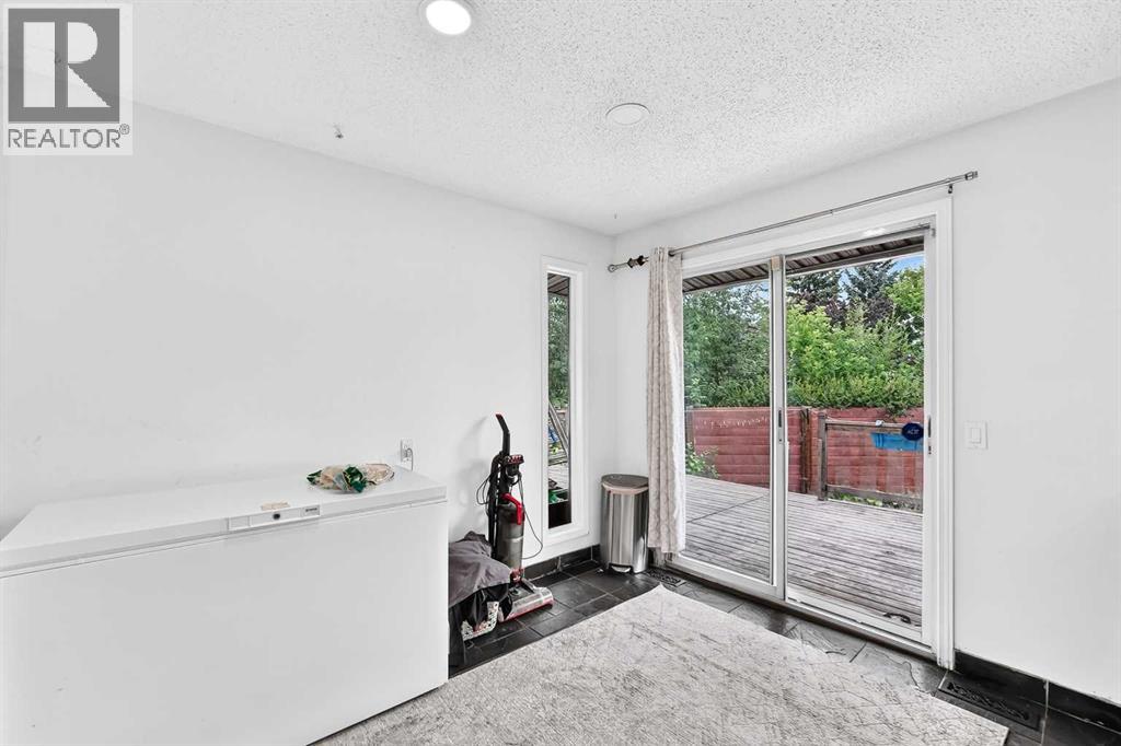 55 Pineland Close NE - 10