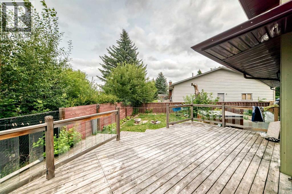 55 Pineland Close NE - 11