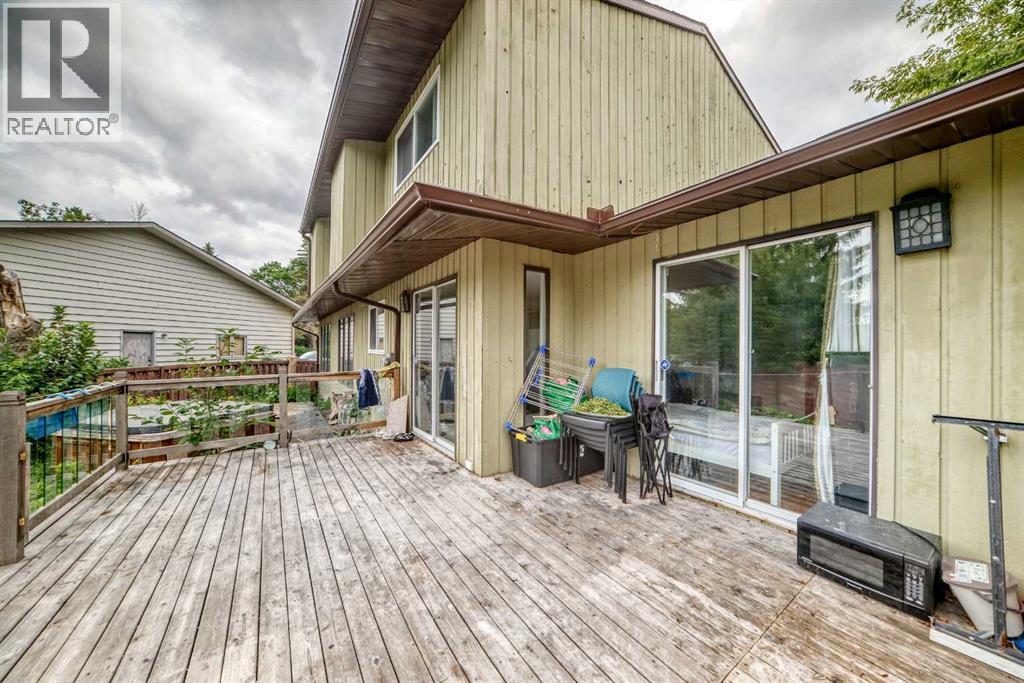 55 Pineland Close NE - 12