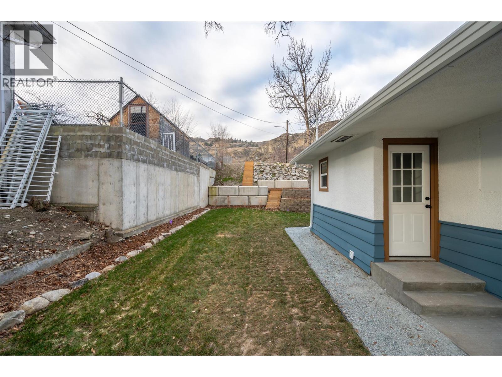6470 Hollow Street, Oliver