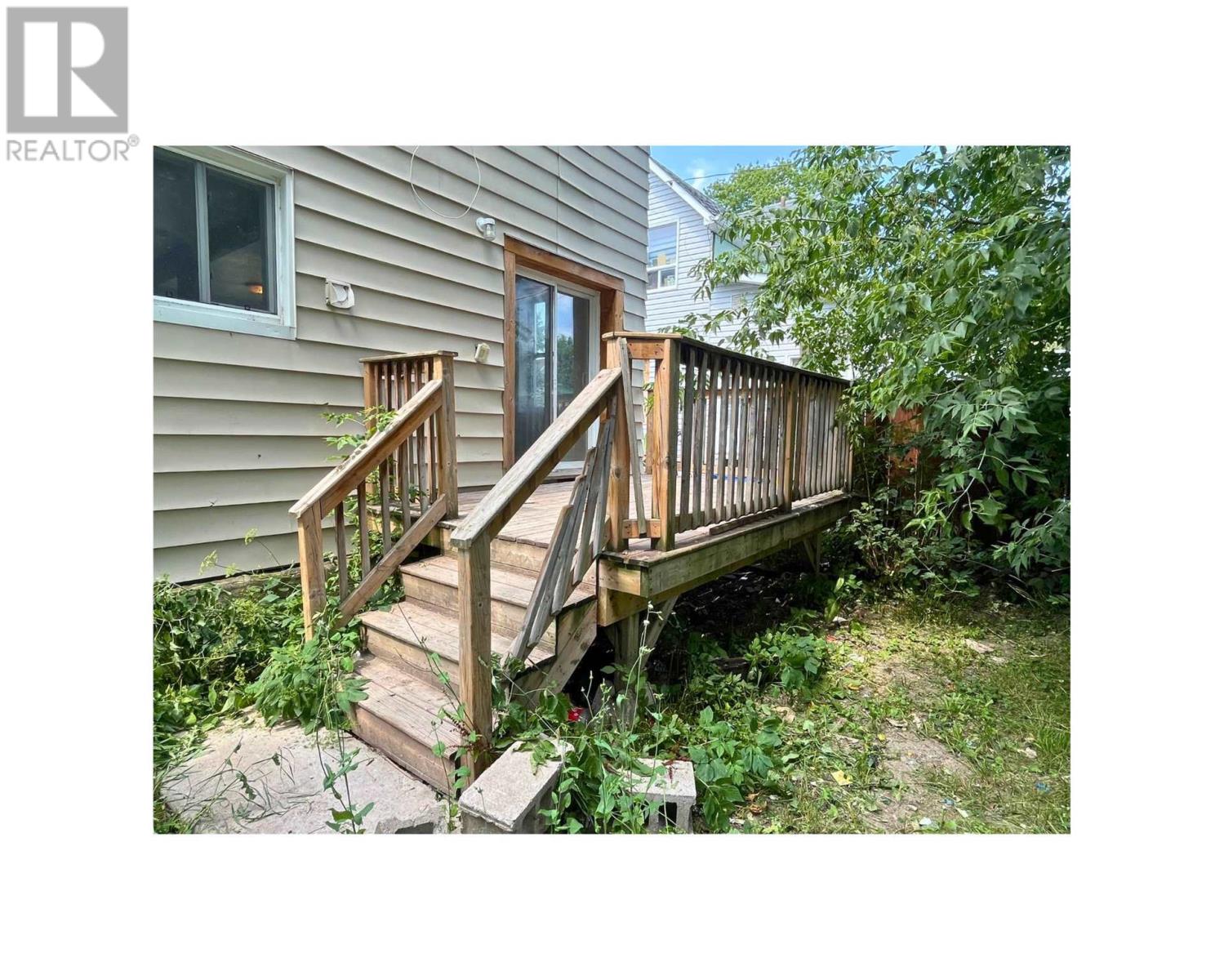 258 St. James ST - 14
