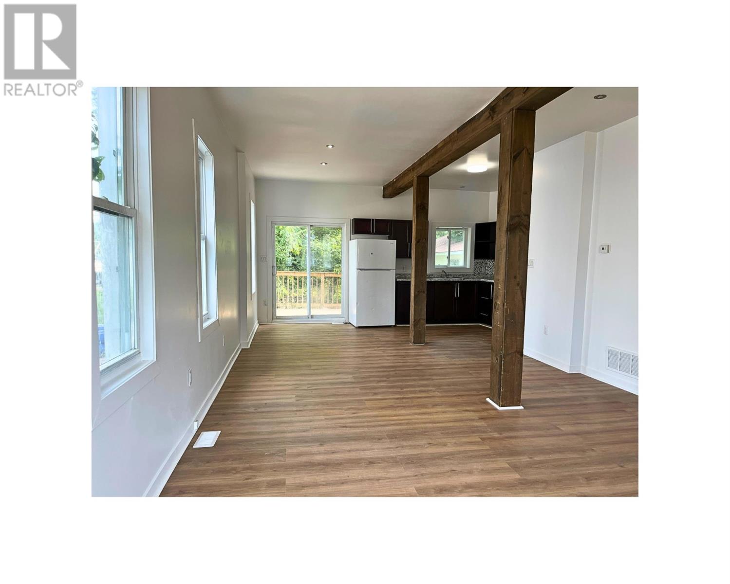 258 St. James ST - 5
