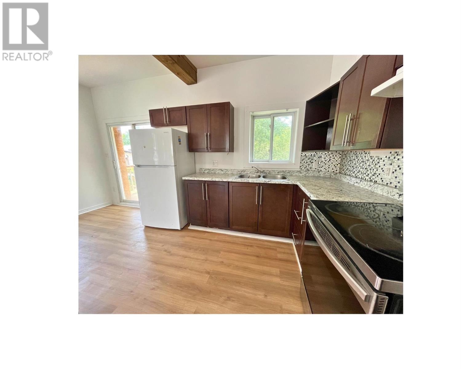 258 St. James ST - 7