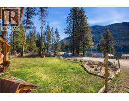 Primary Bedroom - 2263 Ojibway Road, Kamloops, BC V2H1P1 Photo 6
