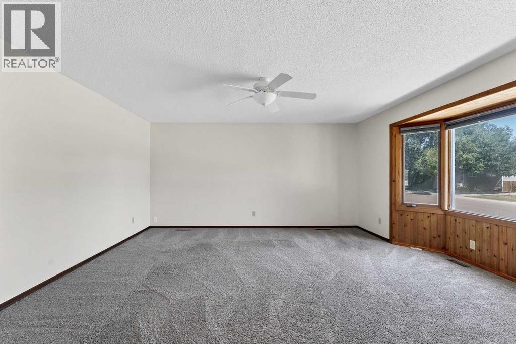 31 8 Street W - 6