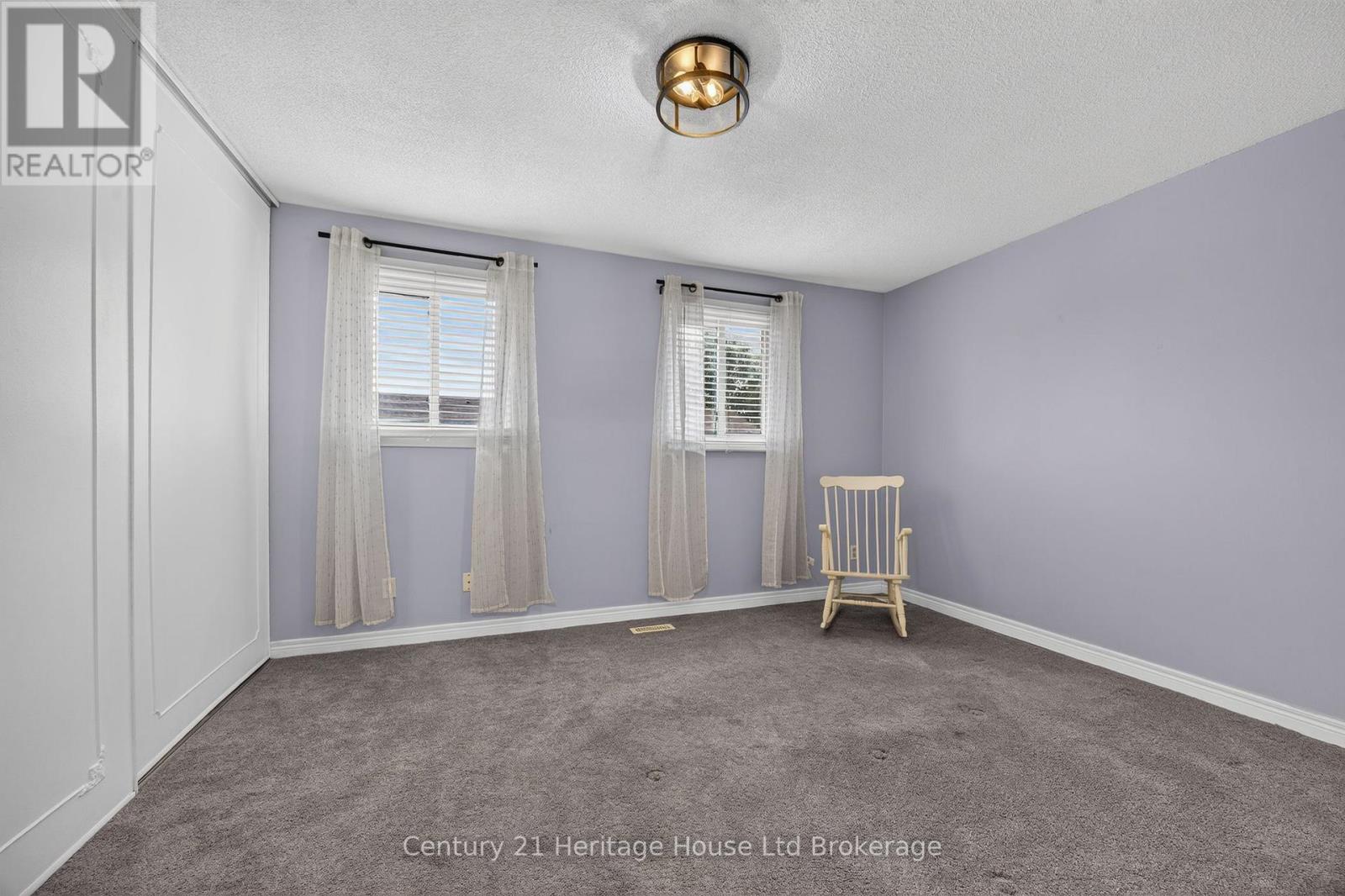 #33 1115 NELLIS STREET - Image 16