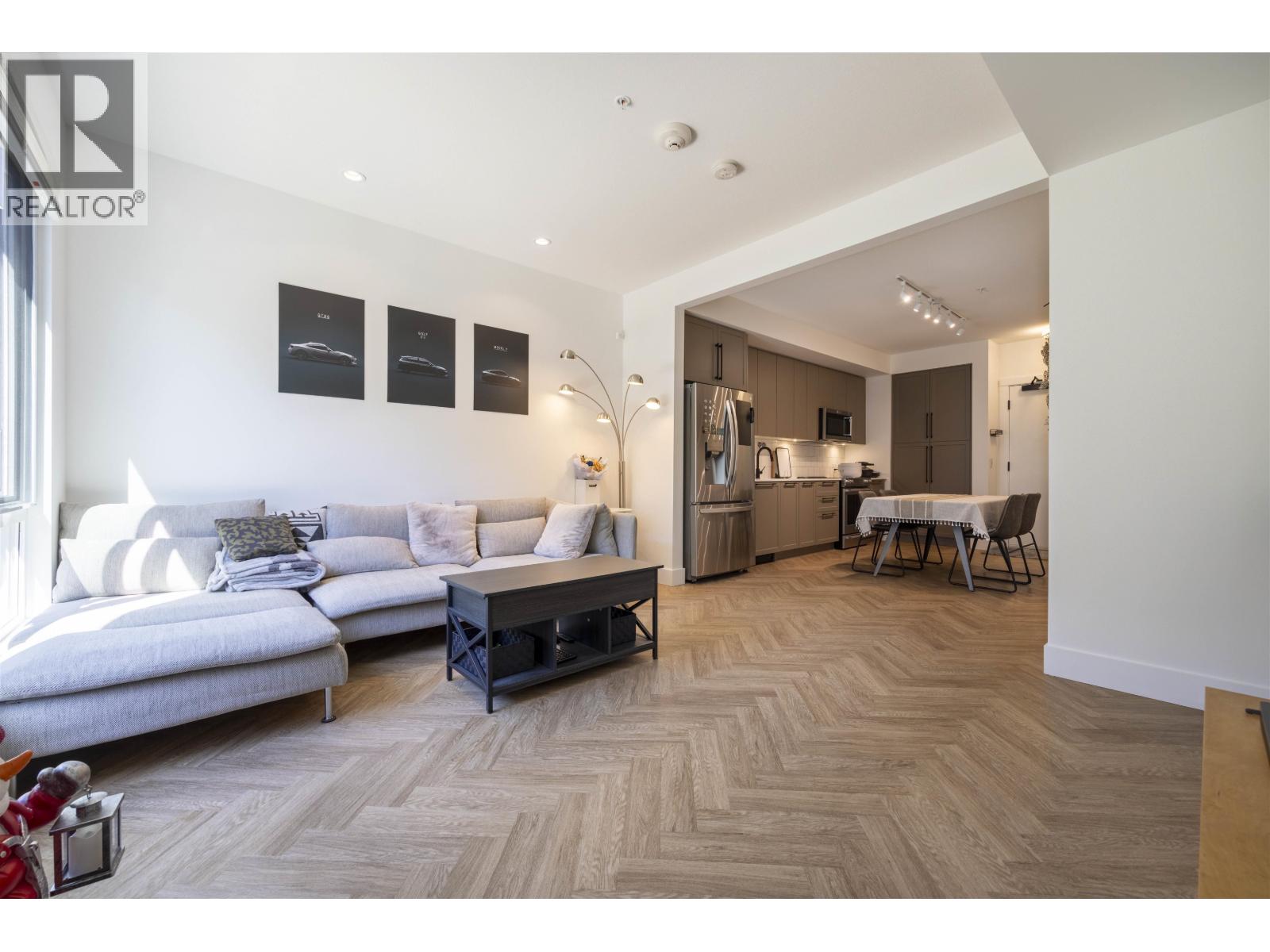 10 9278 SLOPES MEWS